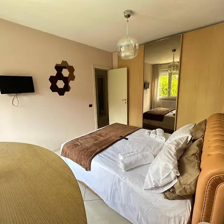 Apartamento Chic House Near The *