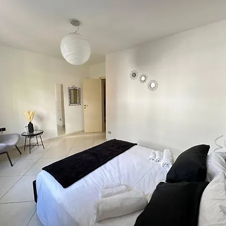 Chic House Near The