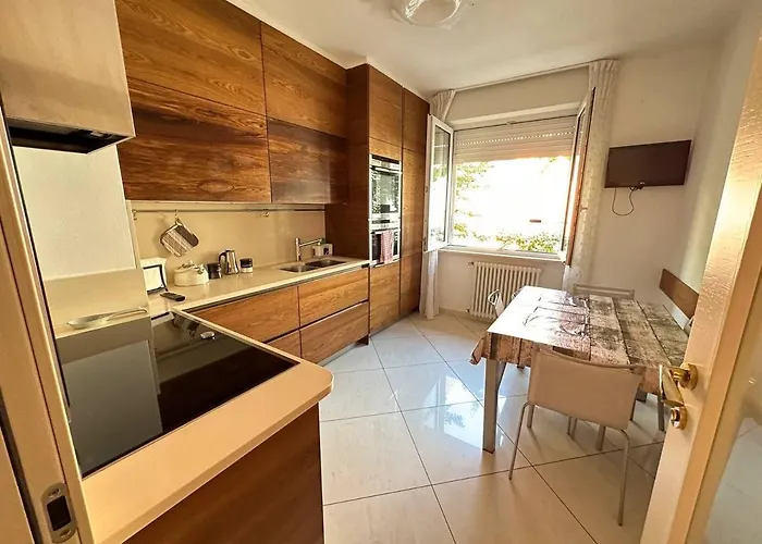 公寓 Chic House Near The 莱科